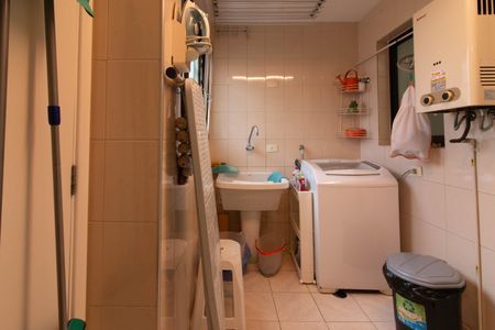 Apartamento à venda com 77m², 3 quartos e 1 vagaÁrea de Serviço