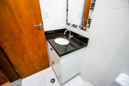 Casa à venda com 165m², 3 quartos e 4 vagasBanheiro da suíte 02