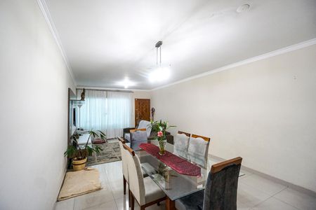 Casa à venda com 165m², 3 quartos e 4 vagasSala