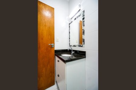 Casa à venda com 165m², 3 quartos e 4 vagasBanheiro da suíte 02