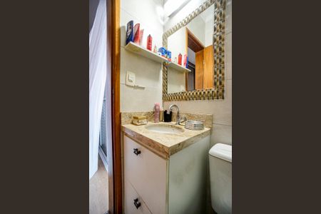 Casa à venda com 165m², 3 quartos e 4 vagasBanheiro da suíte 03