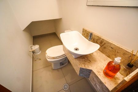 Casa à venda com 165m², 3 quartos e 4 vagasLavabo