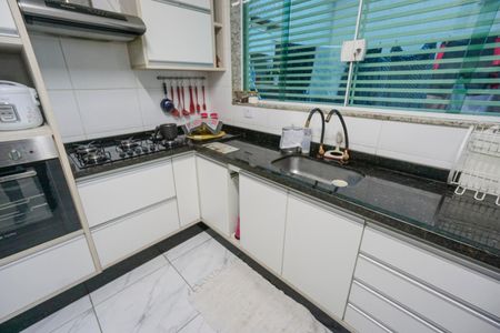 Casa à venda com 165m², 3 quartos e 4 vagasCozinha