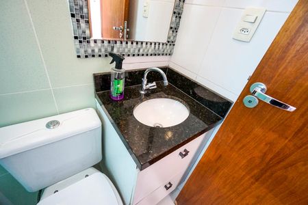 Casa à venda com 165m², 3 quartos e 4 vagasBanheiro da suíte 01