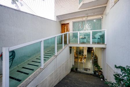 Casa à venda com 165m², 3 quartos e 4 vagasGaragem