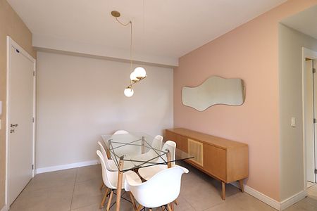 Sala de jantar de apartamento para alugar com 3 quartos, 66m² em Jardim Lindóia, Porto Alegre