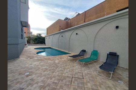 Apartamento para alugar com 220m², 4 quartos e 3 vagasÁrea comum - Piscina