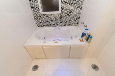 Apartamento à venda com 245m², 3 quartos e 5 vagasBanheiro da suíte 1