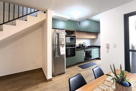 Casa de condomínio à venda com 111m², 2 quartos e 2 vagas Casa de condomínio à venda com 111m², 2 quartos e 2 vagasSala