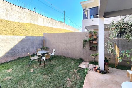 Casa de condomínio à venda com 111m², 2 quartos e 2 vagas Casa de condomínio à venda com 111m², 2 quartos e 2 vagasÁrea Externa