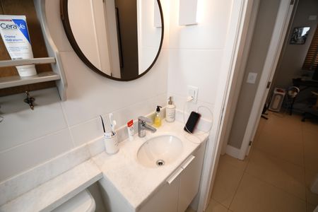 Apartamento para alugar com 132m², 2 quartos e 2 vagasBanheiro 