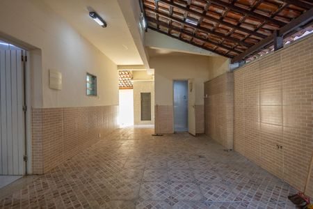 Casa à venda com 658m², 6 quartos e 2 vagas Casa à venda com 658m², 6 quartos e 2 vagasCasa 1 Área de Serviço