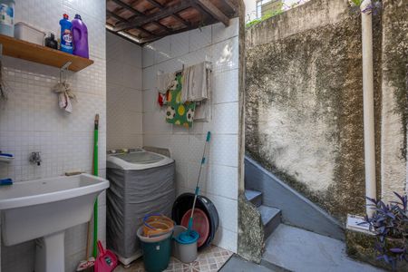 Casa à venda com 658m², 6 quartos e 2 vagas Casa à venda com 658m², 6 quartos e 2 vagasCasa 2 Área de Serviço