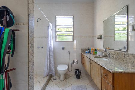 Casa à venda com 658m², 6 quartos e 2 vagas Casa à venda com 658m², 6 quartos e 2 vagasCasa 2 Banheiro Social