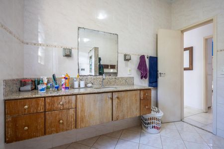 Casa à venda com 658m², 6 quartos e 2 vagas Casa à venda com 658m², 6 quartos e 2 vagasCasa 2 Banheiro Social