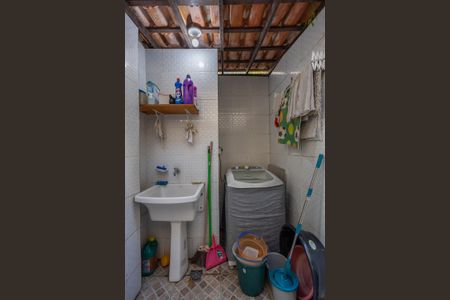 Casa à venda com 658m², 6 quartos e 2 vagas Casa à venda com 658m², 6 quartos e 2 vagasCasa 2 Área de Serviço