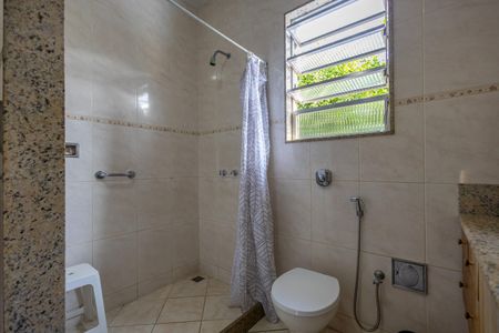 Casa à venda com 658m², 6 quartos e 2 vagas Casa à venda com 658m², 6 quartos e 2 vagasCasa 2 Banheiro Social