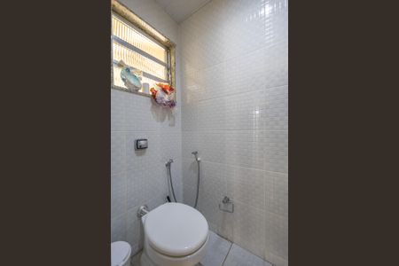 Casa à venda com 658m², 6 quartos e 2 vagas Casa à venda com 658m², 6 quartos e 2 vagasCasa 1 Lavabo 2