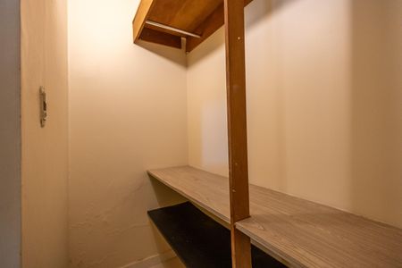 Casa à venda com 658m², 6 quartos e 2 vagas Casa à venda com 658m², 6 quartos e 2 vagasCasa 1 Quarto Suite 2 Closet