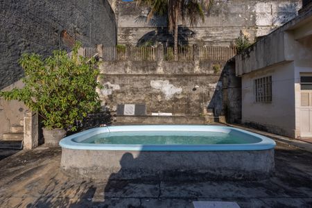 Casa à venda com 658m², 6 quartos e 2 vagas Casa à venda com 658m², 6 quartos e 2 vagasCasa 2 Quintal Piscina