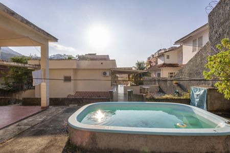 Casa à venda com 658m², 6 quartos e 2 vagas Casa à venda com 658m², 6 quartos e 2 vagasCasa 2 Quintal Piscina