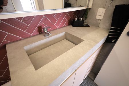 Apartamento à venda com 61m², 2 quartos e 1 vaga Apartamento à venda com 61m², 2 quartos e 1 vagaBanheiro