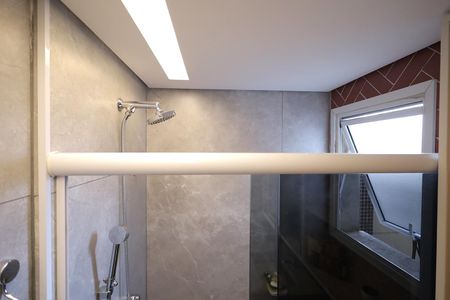 Apartamento à venda com 61m², 2 quartos e 1 vaga Apartamento à venda com 61m², 2 quartos e 1 vagaBanheiro