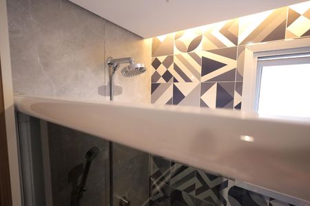 Apartamento à venda com 61m², 2 quartos e 1 vaga Apartamento à venda com 61m², 2 quartos e 1 vagaBanheiro da Suíte