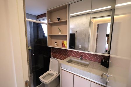 Apartamento à venda com 61m², 2 quartos e 1 vaga Apartamento à venda com 61m², 2 quartos e 1 vagaBanheiro