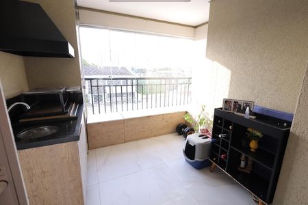 Apartamento à venda com 61m², 2 quartos e 1 vaga Apartamento à venda com 61m², 2 quartos e 1 vagaSacada