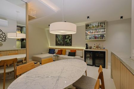 Apartamento à venda com 70m², 3 quartos e 2 vagas Apartamento à venda com 70m², 3 quartos e 2 vagasSala