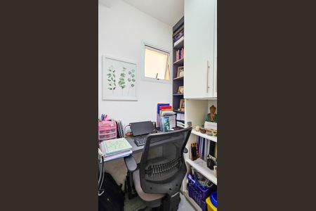 Apartamento à venda com 82m², 3 quartos e 2 vagas Apartamento à venda com 82m², 3 quartos e 2 vagasEscritório