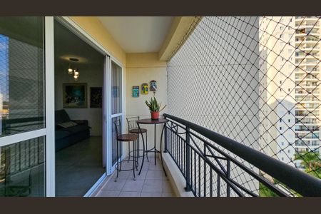 Apartamento à venda com 82m², 3 quartos e 2 vagas Apartamento à venda com 82m², 3 quartos e 2 vagasVaranda