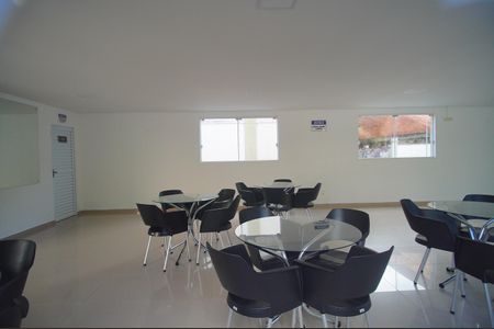 Apartamento para alugar com 40m², 2 quartos e 1 vagaÁrea comum - Salão de festas