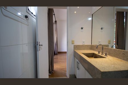 Apartamento à venda com 120m², 4 quartos e 2 vagasBanheiro da Suíte