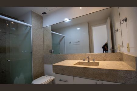 Apartamento à venda com 120m², 4 quartos e 2 vagasBanheiro Social