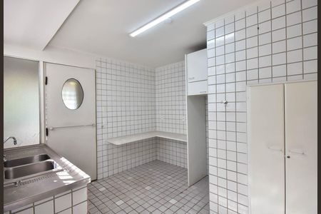 Casa à venda com 270m², 5 quartos e 3 vagasCozinha