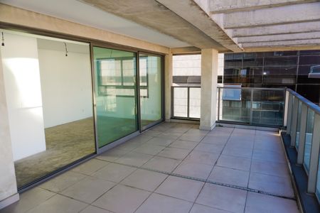 Apartamento à venda com 347m², 3 quartos e 4 vagasVaranda da Suíte 3