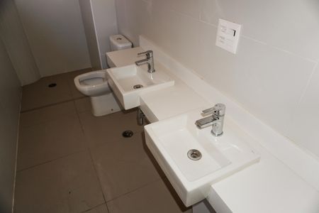 Apartamento à venda com 347m², 3 quartos e 4 vagasBanheiro da suíte 3