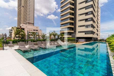 Apartamento à venda com 195m², 3 quartos e 3 vagasÁrea comum - Piscina