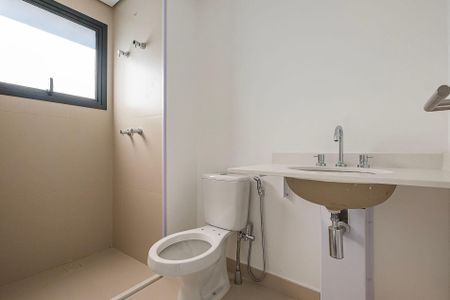 Apartamento à venda com 195m², 3 quartos e 3 vagasBanheiro da Suíte 2