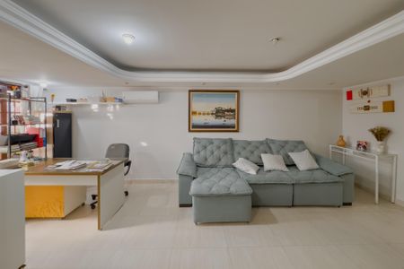 Casa à venda com 250m², 3 quartos e 2 vagasSala