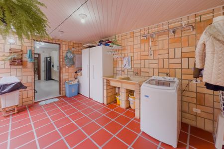 Casa à venda com 250m², 3 quartos e 2 vagasÁrea de Serviço