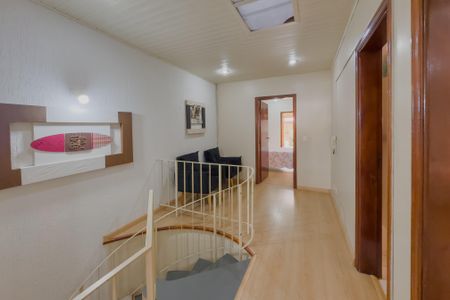 Casa à venda com 250m², 3 quartos e 2 vagasCorredor