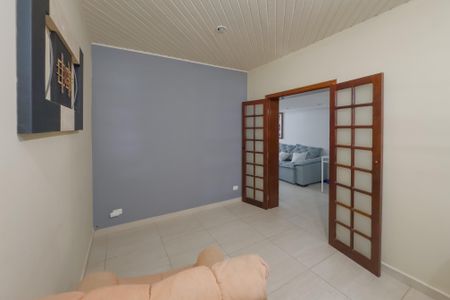 Casa à venda com 250m², 3 quartos e 2 vagasSala de TV