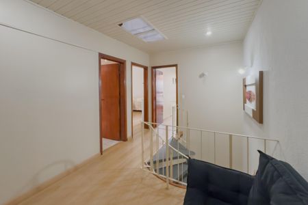 Casa à venda com 250m², 3 quartos e 2 vagasCorredor