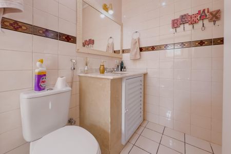 Casa à venda com 250m², 3 quartos e 2 vagasBanheiro Corredor