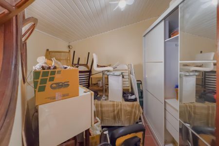 Casa à venda com 250m², 3 quartos e 2 vagasQuarto de Serviço