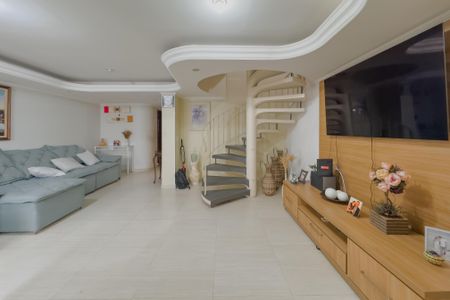 Casa à venda com 250m², 3 quartos e 2 vagasSala