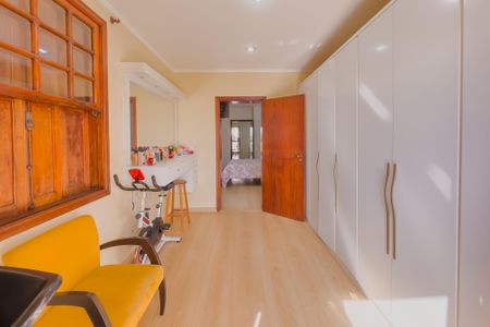 Casa à venda com 250m², 3 quartos e 2 vagasCloset da suíte